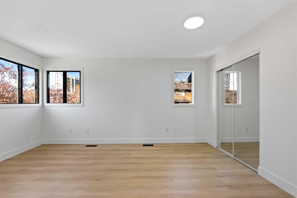 Picture for 26 Glamis Gardens SW https://www.cirrealty.ca/reb/creb/11/A2266311_23.jpg