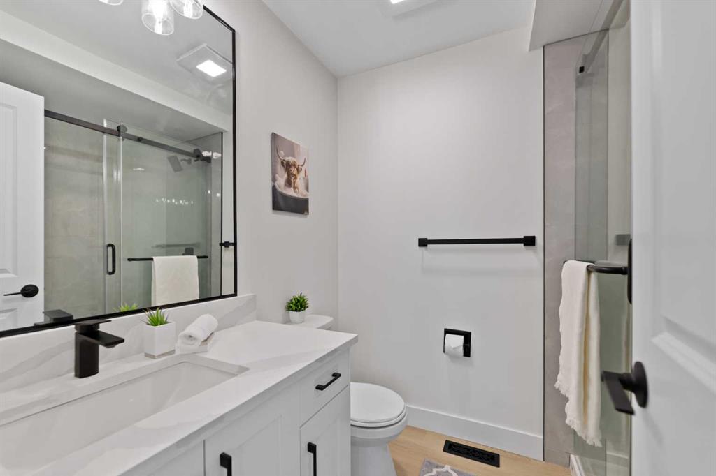 Picture for 26 Glamis Gardens SW https://www.cirrealty.ca/reb/creb/11/A2266311_26.jpg