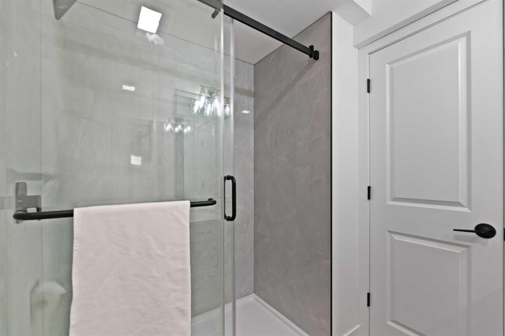 Picture for 26 Glamis Gardens SW https://www.cirrealty.ca/reb/creb/11/A2266311_27.jpg