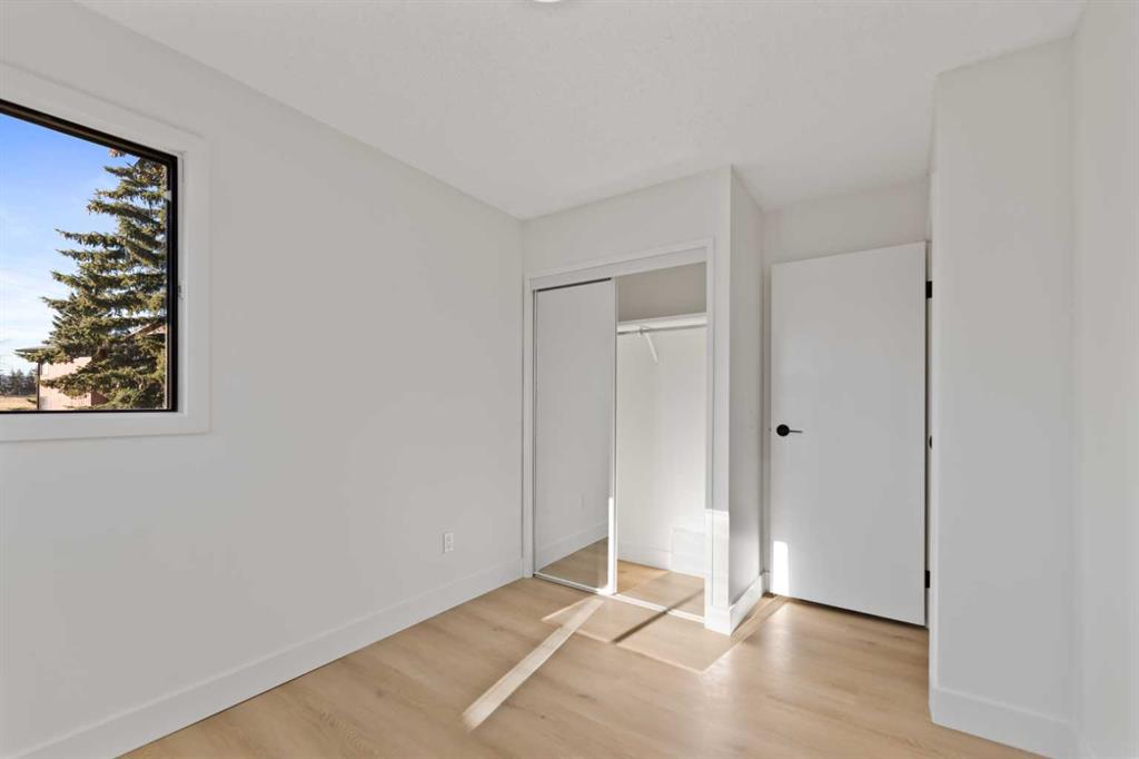 Picture for 26 Glamis Gardens SW https://www.cirrealty.ca/reb/creb/11/A2266311_29.jpg