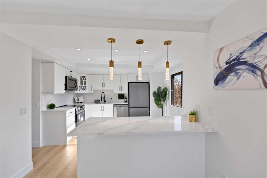 Picture for 26 Glamis Gardens SW https://www.cirrealty.ca/reb/creb/11/A2266311_9.jpg