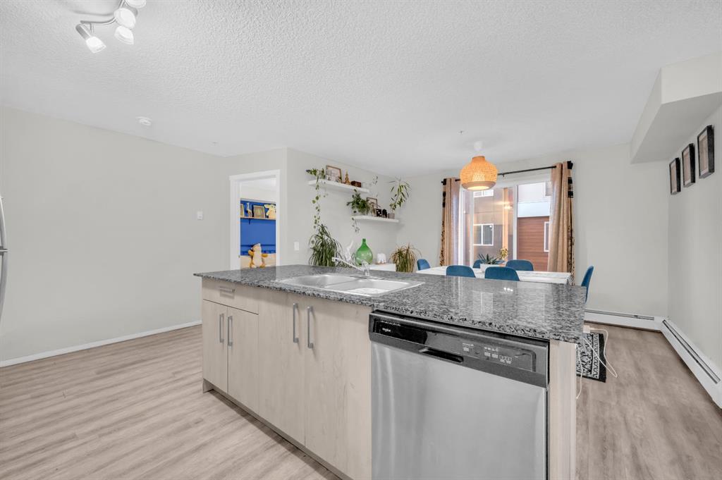 Picture for 3502, 4641 128 Avenue NE https://www.cirrealty.ca/reb/creb/11/A2266911_12.jpg