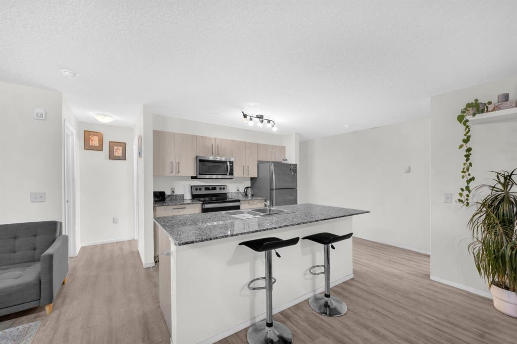 Picture for 3502, 4641 128 Avenue NE https://www.cirrealty.ca/reb/creb/11/A2266911_8.jpg