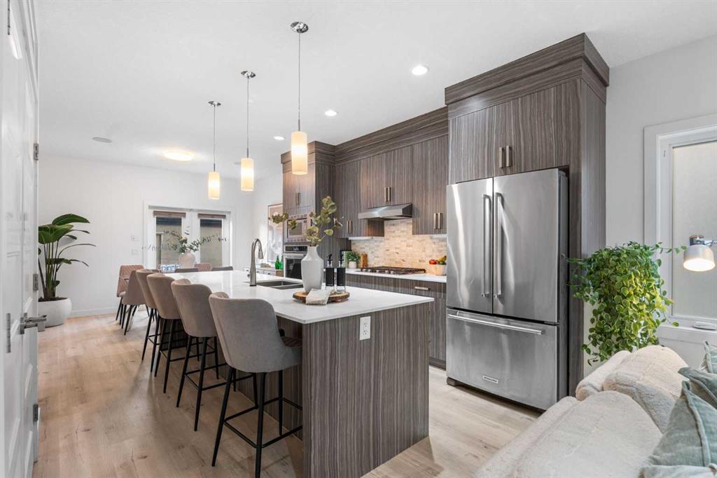 Picture for 1, 308 11 Avenue NE