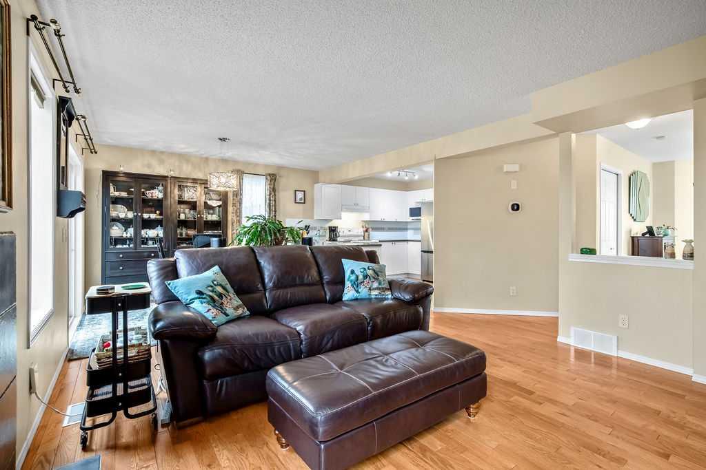 Picture for 85 Bridleridge Road SW