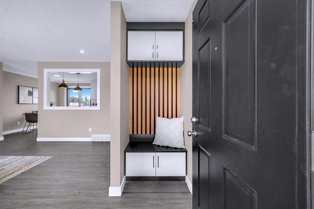 Picture for 951 Maitland Way NE