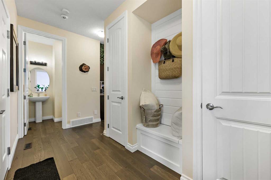 Picture for 340 Lawthorn Way SE