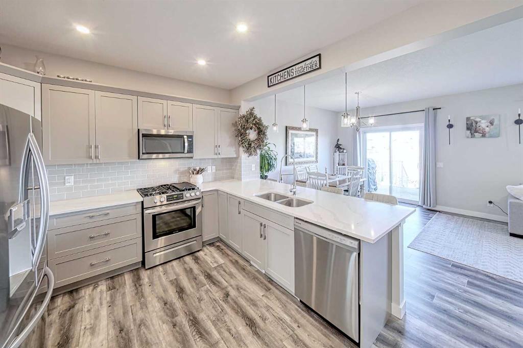 Picture for 852 Hampshire Crescent NE