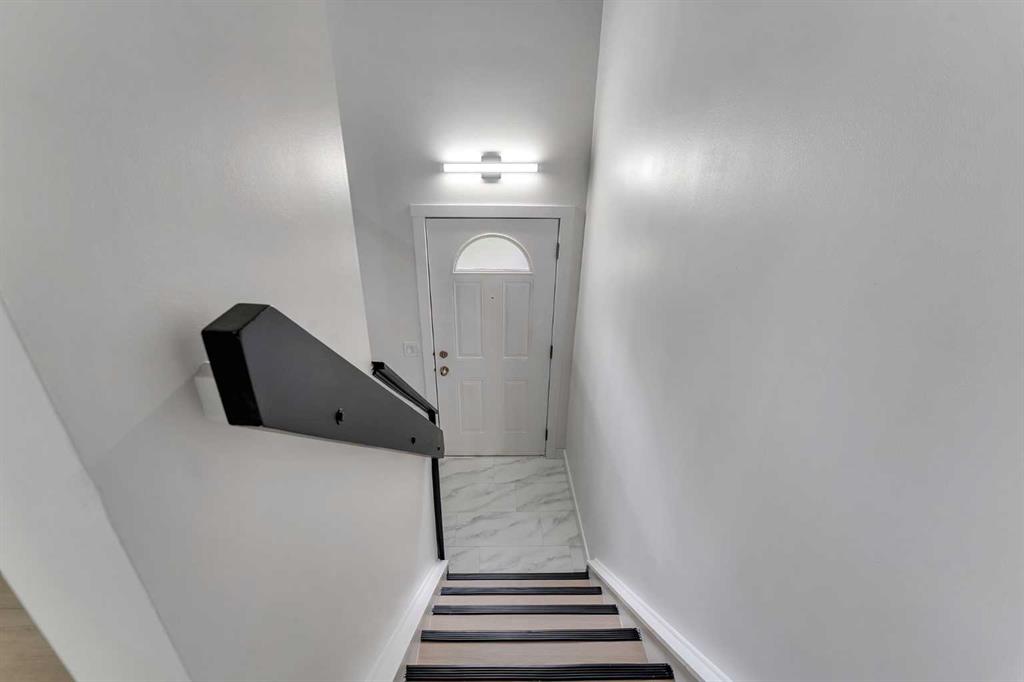 Picture for 105 Pinemont Bay NE