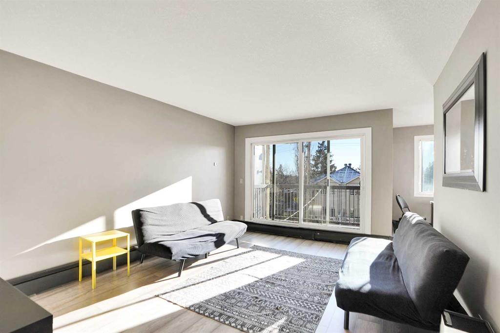 Picture for 202, 1529 26 Avenue SW