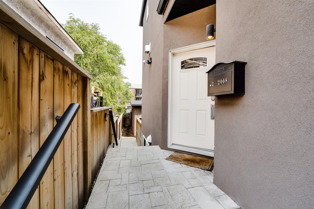 Picture for 2, 2008 12 Avenue SW