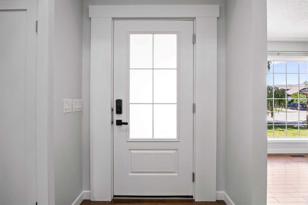 Picture for 73 Riverview Close SE