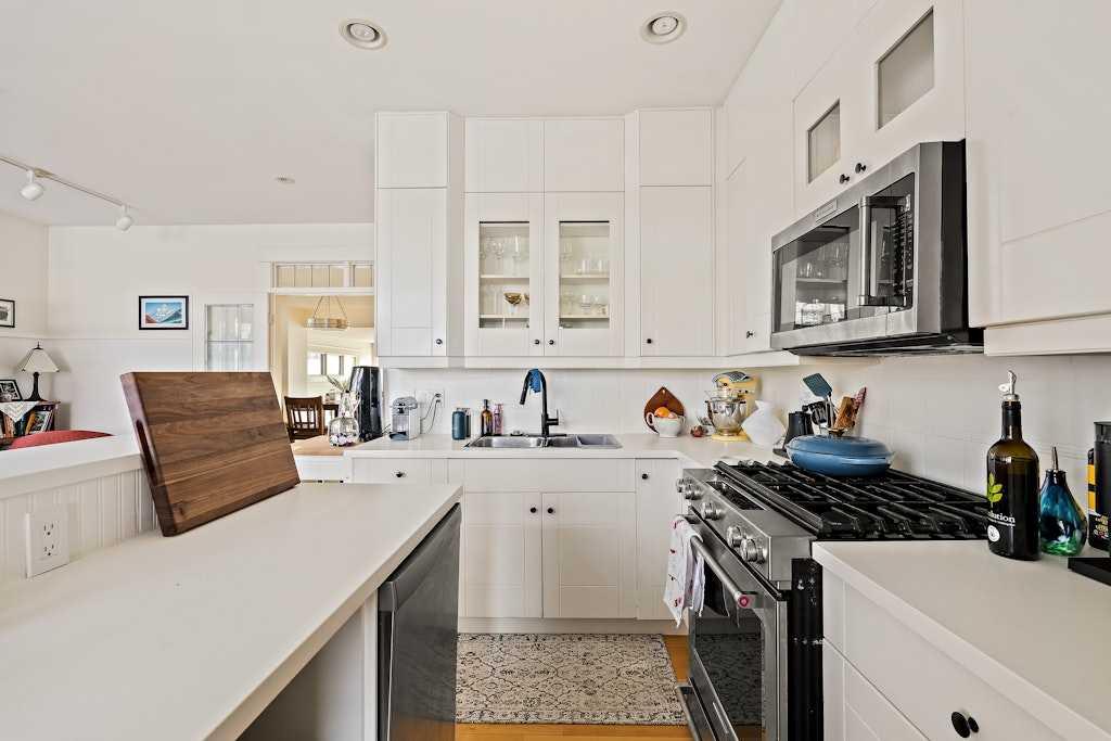 Picture for 926 8 Avenue SE