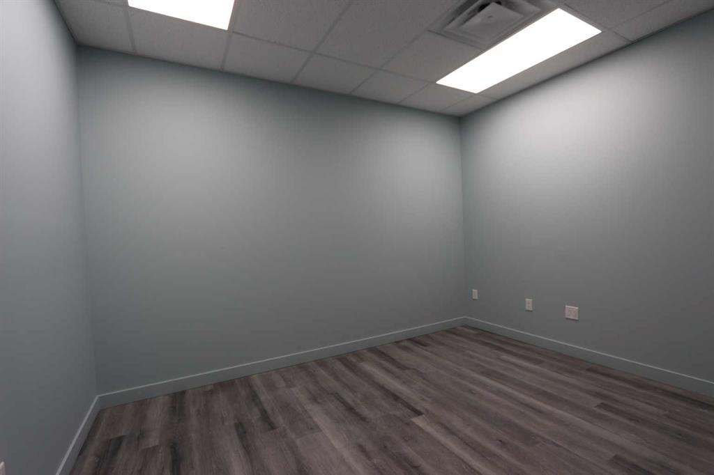 Picture for 135, 270 Nolanridge Crescent NW