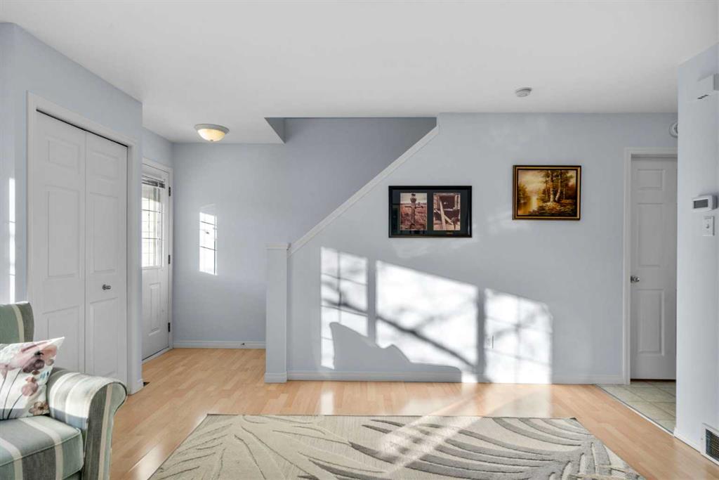 Picture for 74, 4 Stonegate Drive NW