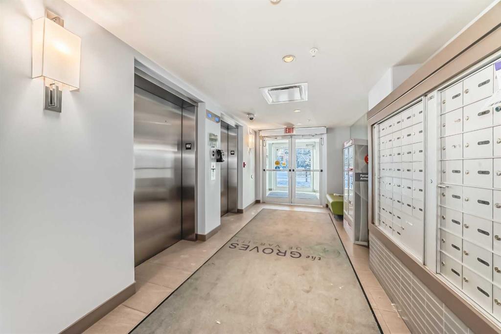 Picture for 310, 24 Varsity Estates Circle NW