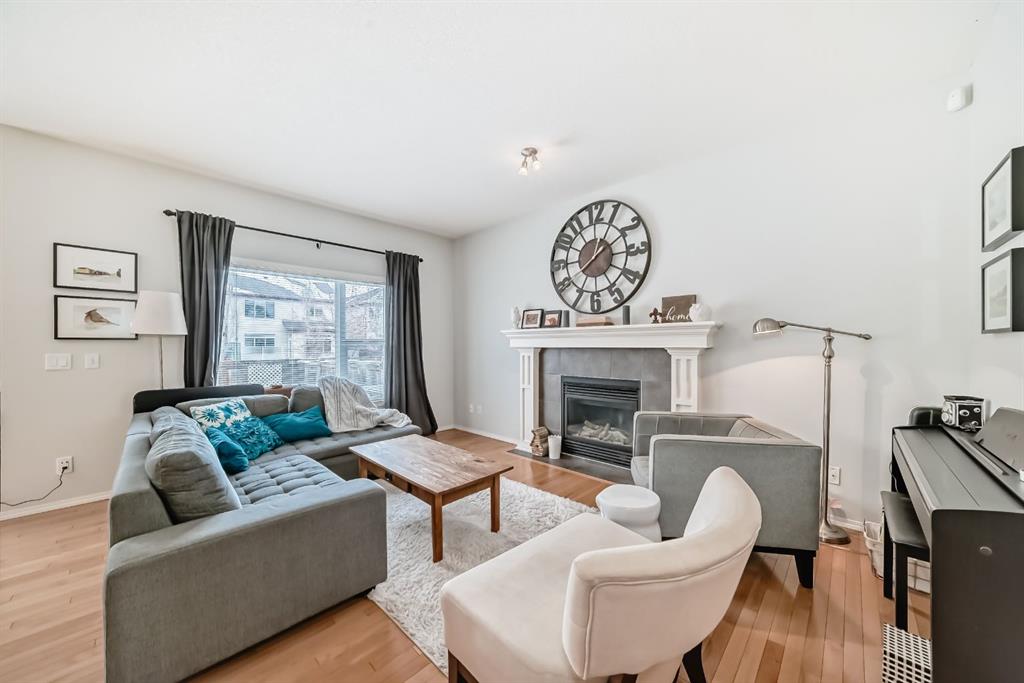 Picture for 936 Copperfield Boulevard SE