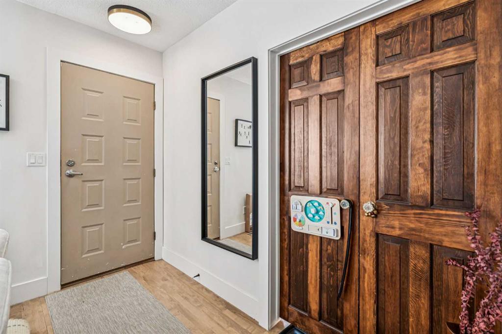 Picture for 614 21 Avenue NE