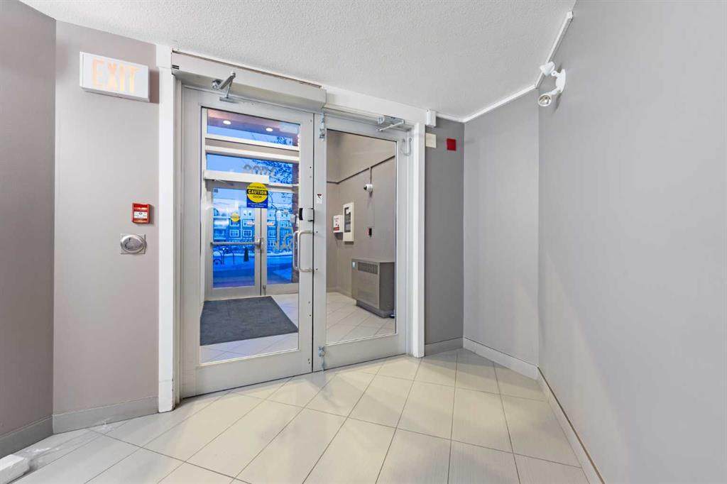 Picture for 3311, 11 Mahogany Row SE