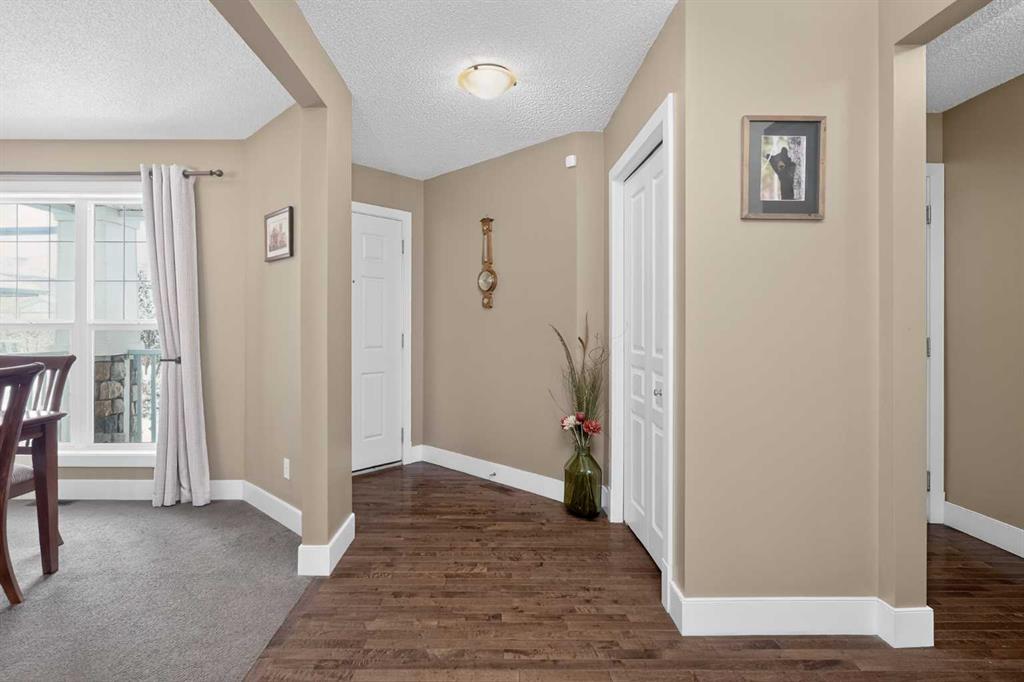 Picture for 228 Westmount Crescent 