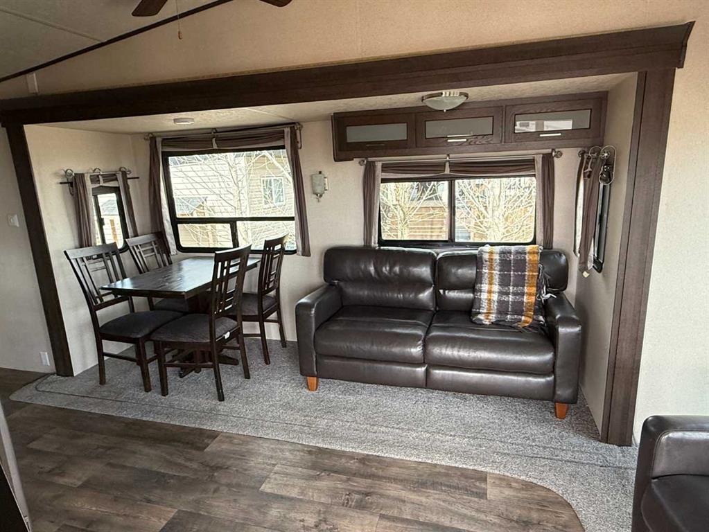 Picture for 8 Travers Ridge Way 