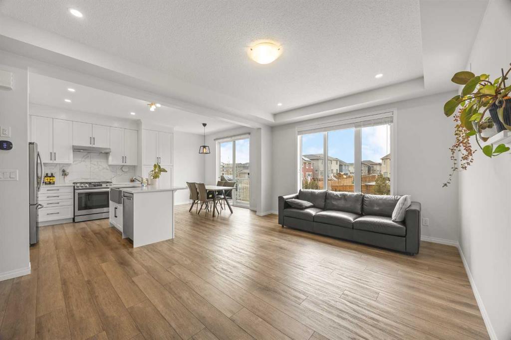 Picture for 213 Carrington Crescent NW