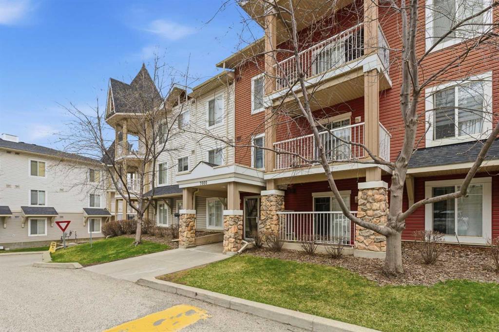 Picture for 7206, 70 Panamount Drive NW