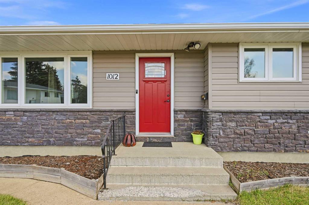 Picture for 1012 Riddell Place SE