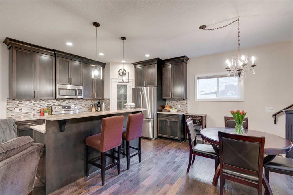 Picture for 2, 309 15 Avenue NE