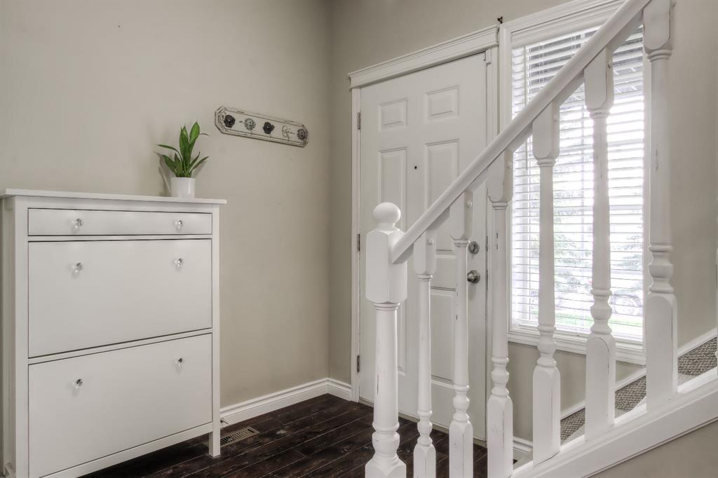 Picture for 77 Weston Court SW