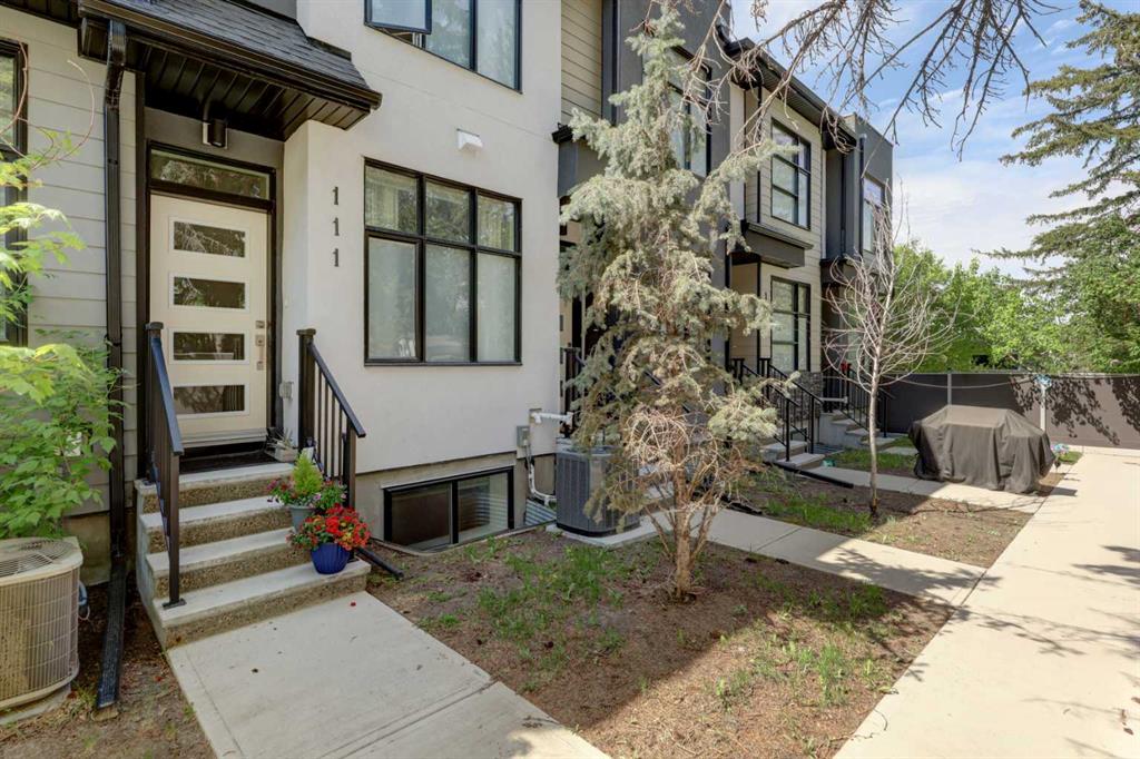Picture for 111, 408 27 Avenue NE