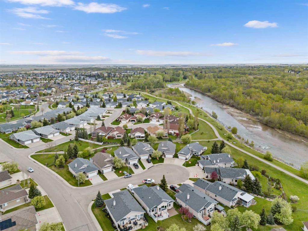 Picture for 310 Riverside Garden NW