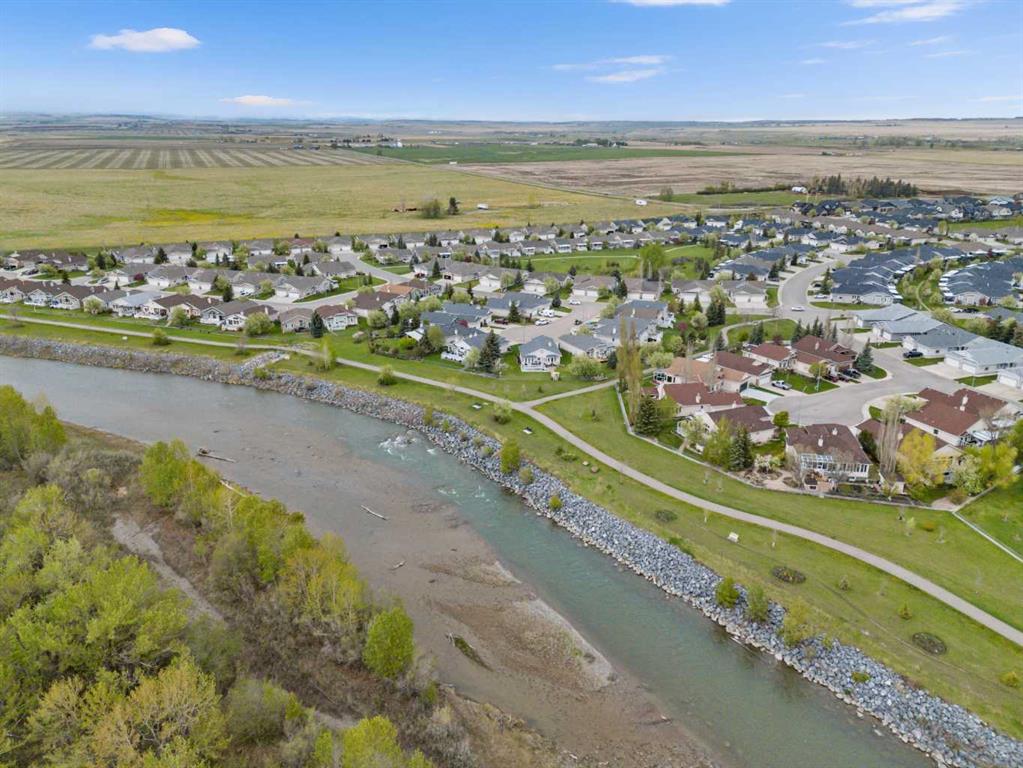Picture for 310 Riverside Garden NW