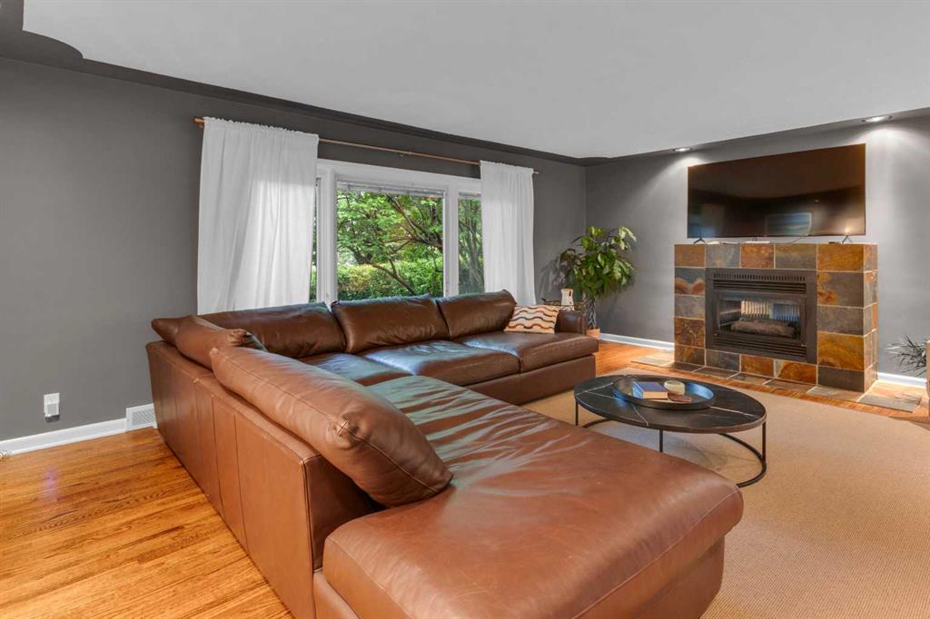 Picture for 2523 19A Street SW