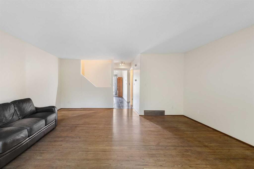 Picture for 303, 1305 Glenmore Trail SW
