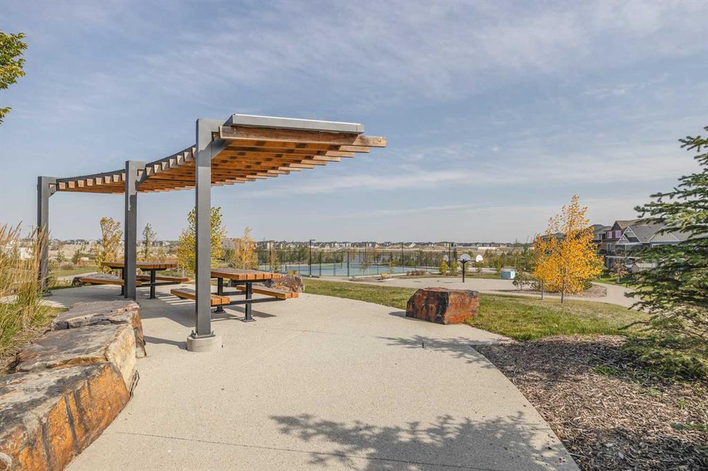 Picture for 630 Bayview Lane SW https://www.cirrealty.ca/reb/creb/12/A2266612_10.jpg