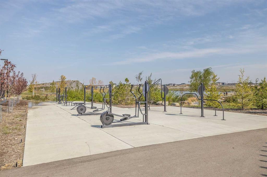 Picture for 630 Bayview Lane SW https://www.cirrealty.ca/reb/creb/12/A2266612_12.jpg