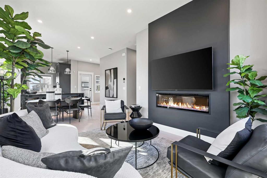 Picture for 113, 595 Mahogany Road SE