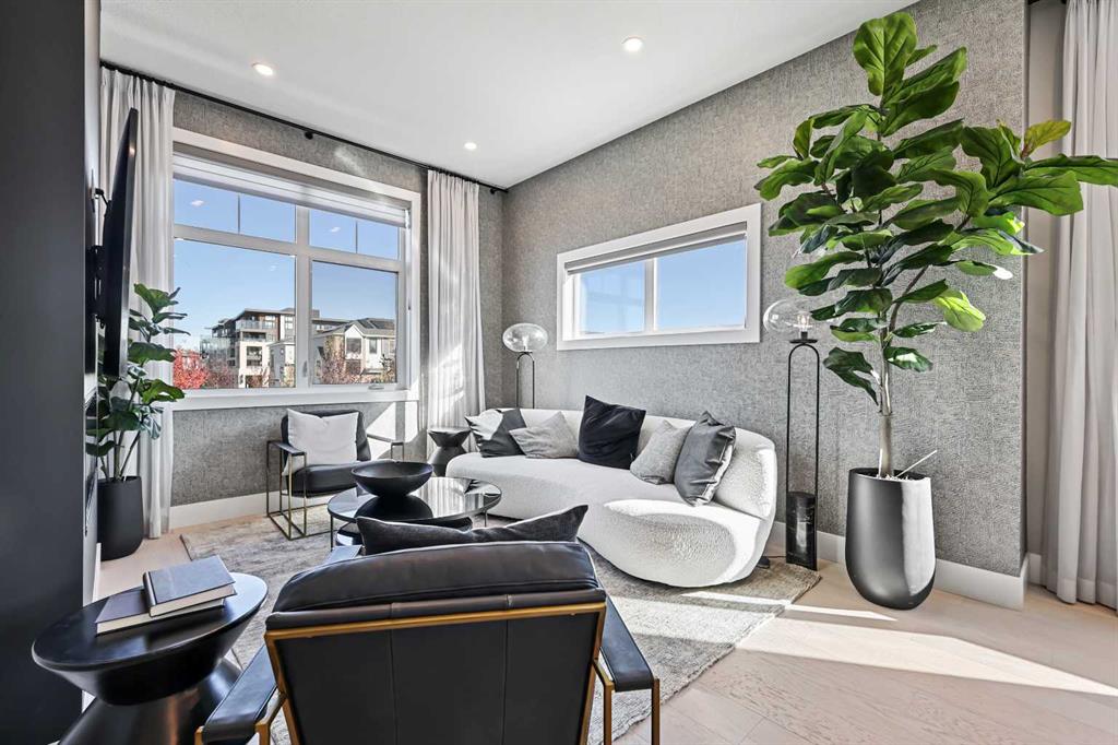 Picture for 113, 595 Mahogany Road SE