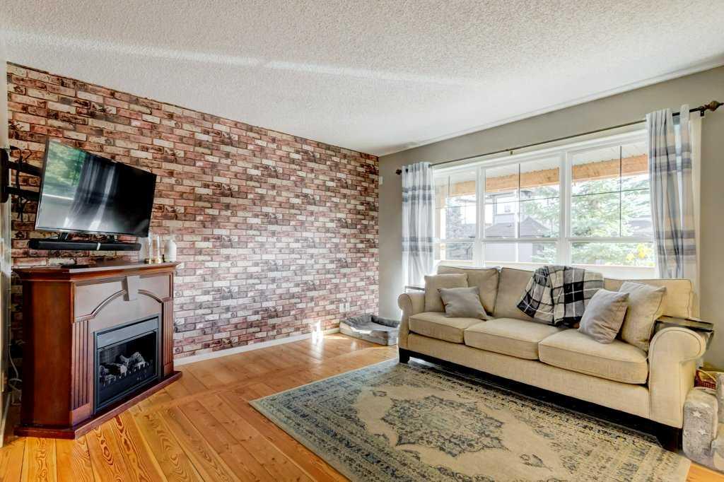 Picture for 107 Walden Terrace SE