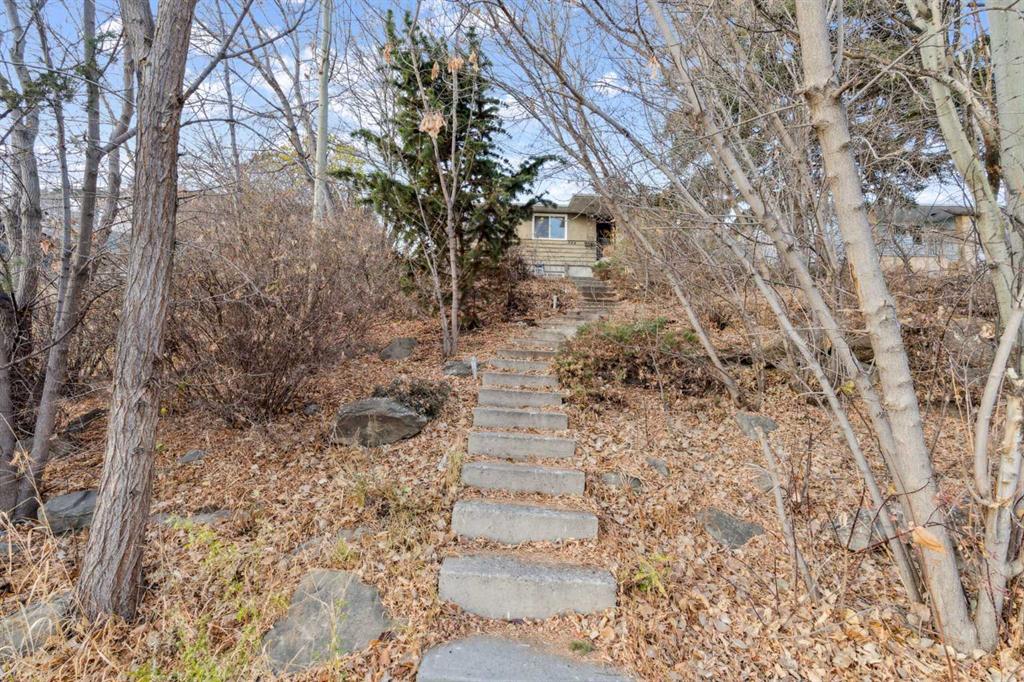 Picture for 844 Bridge Crescent NE