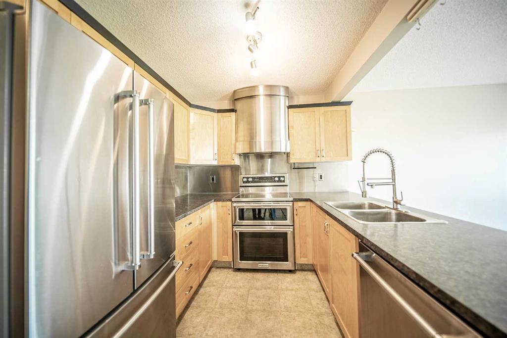 Picture for 11985 Coventry Hills Way NE