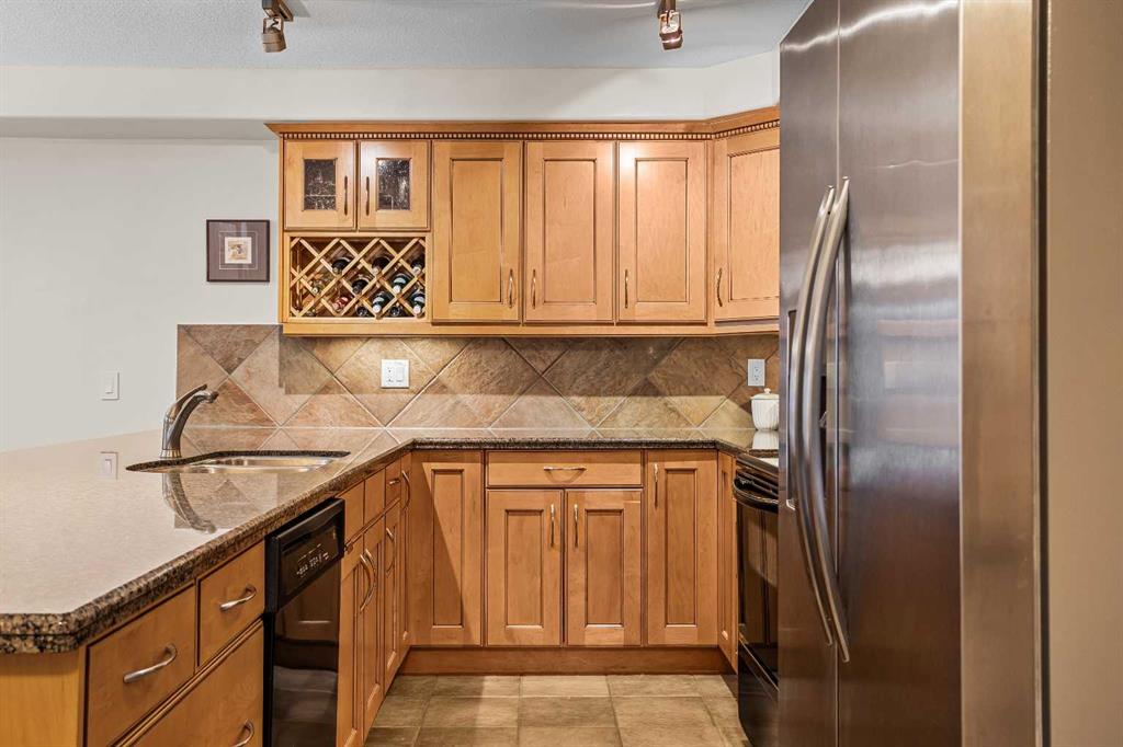 Picture for 112, 150 Crosbow Place 