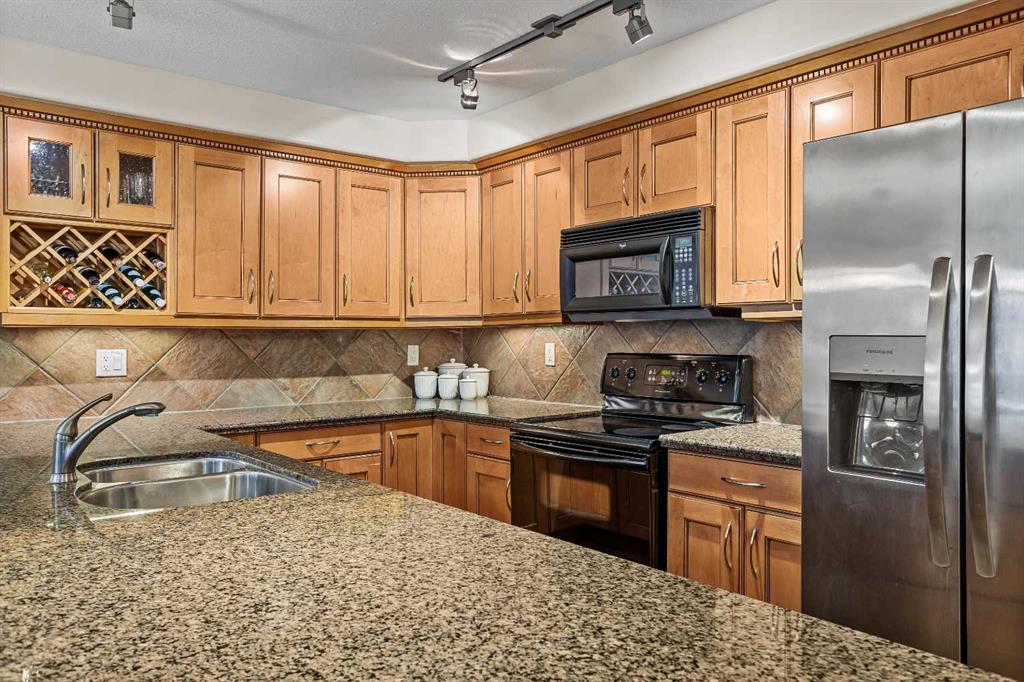 Picture for 112, 150 Crosbow Place 