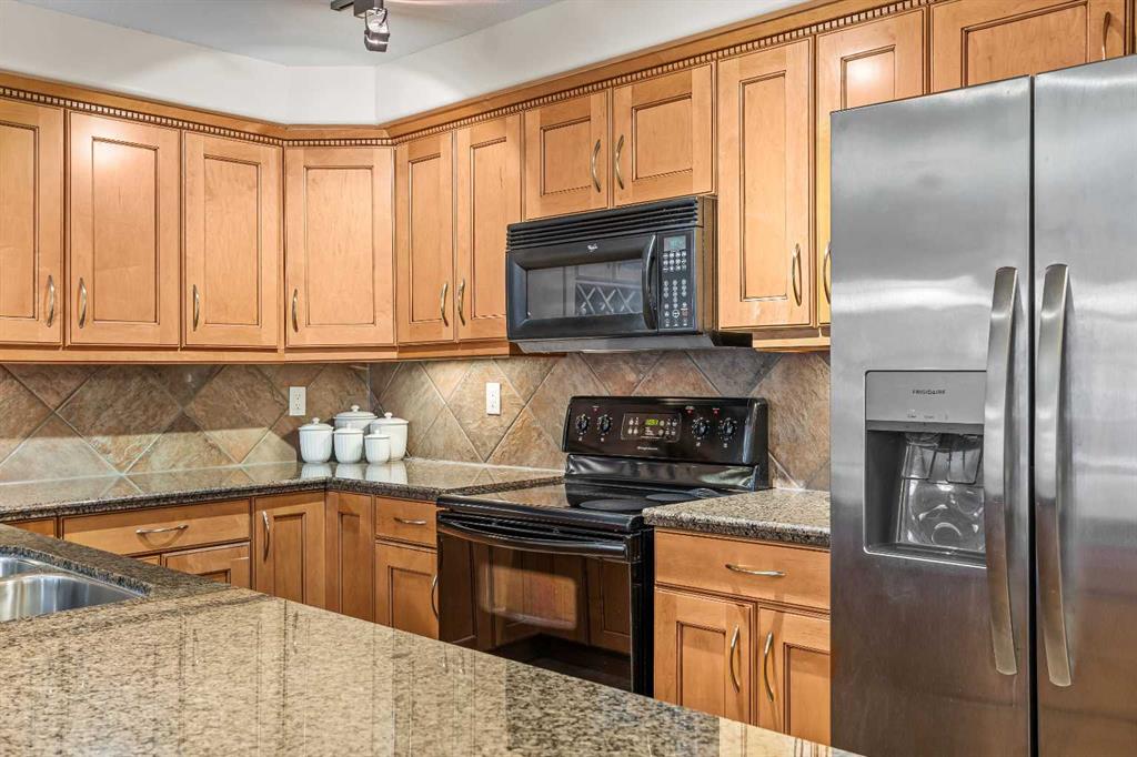 Picture for 112, 150 Crosbow Place 