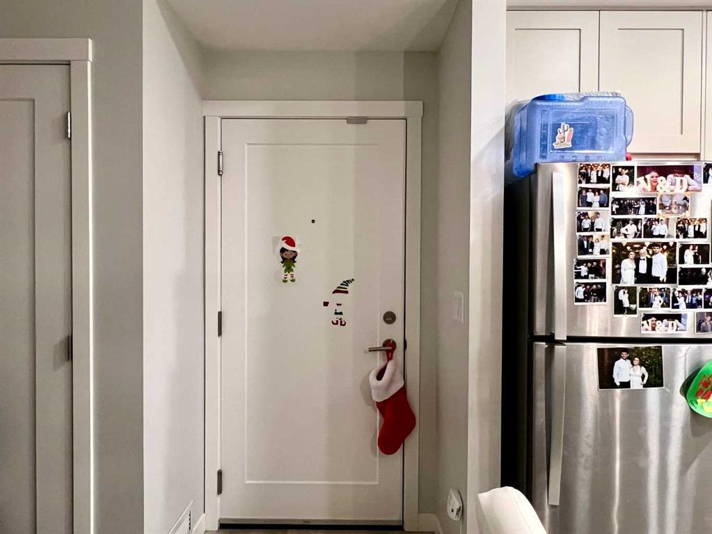 Picture for 301, 150 shawnee Square SW