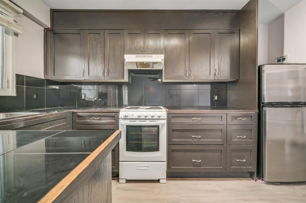 Picture for 201, 1027 12 Avenue SW