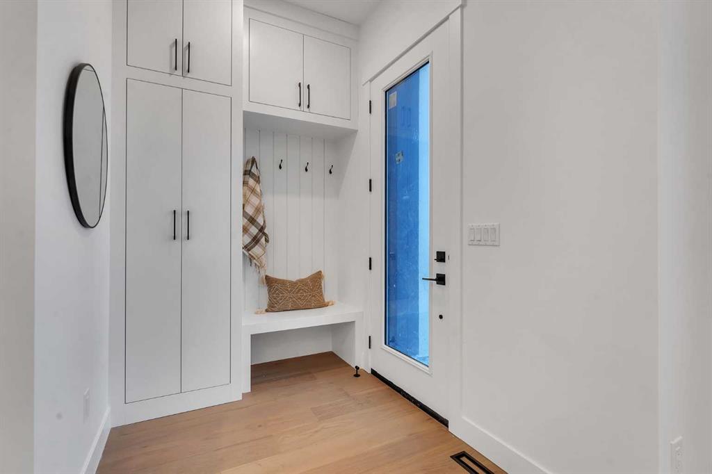 Picture for 223 29 Avenue NW