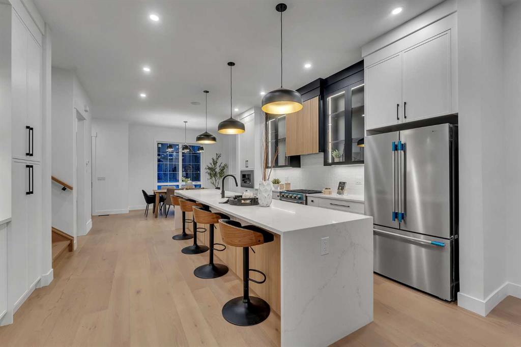 Picture for 223 29 Avenue NW