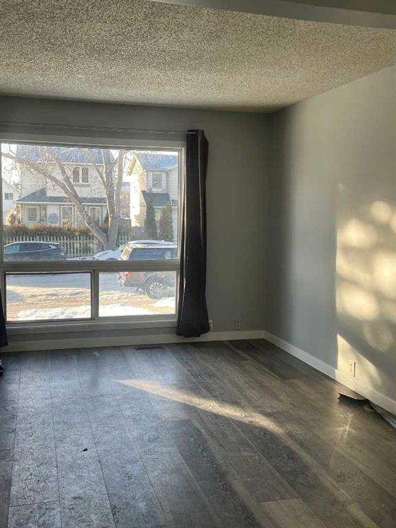 Picture for 5, 220 Erin Mount Crescent SE